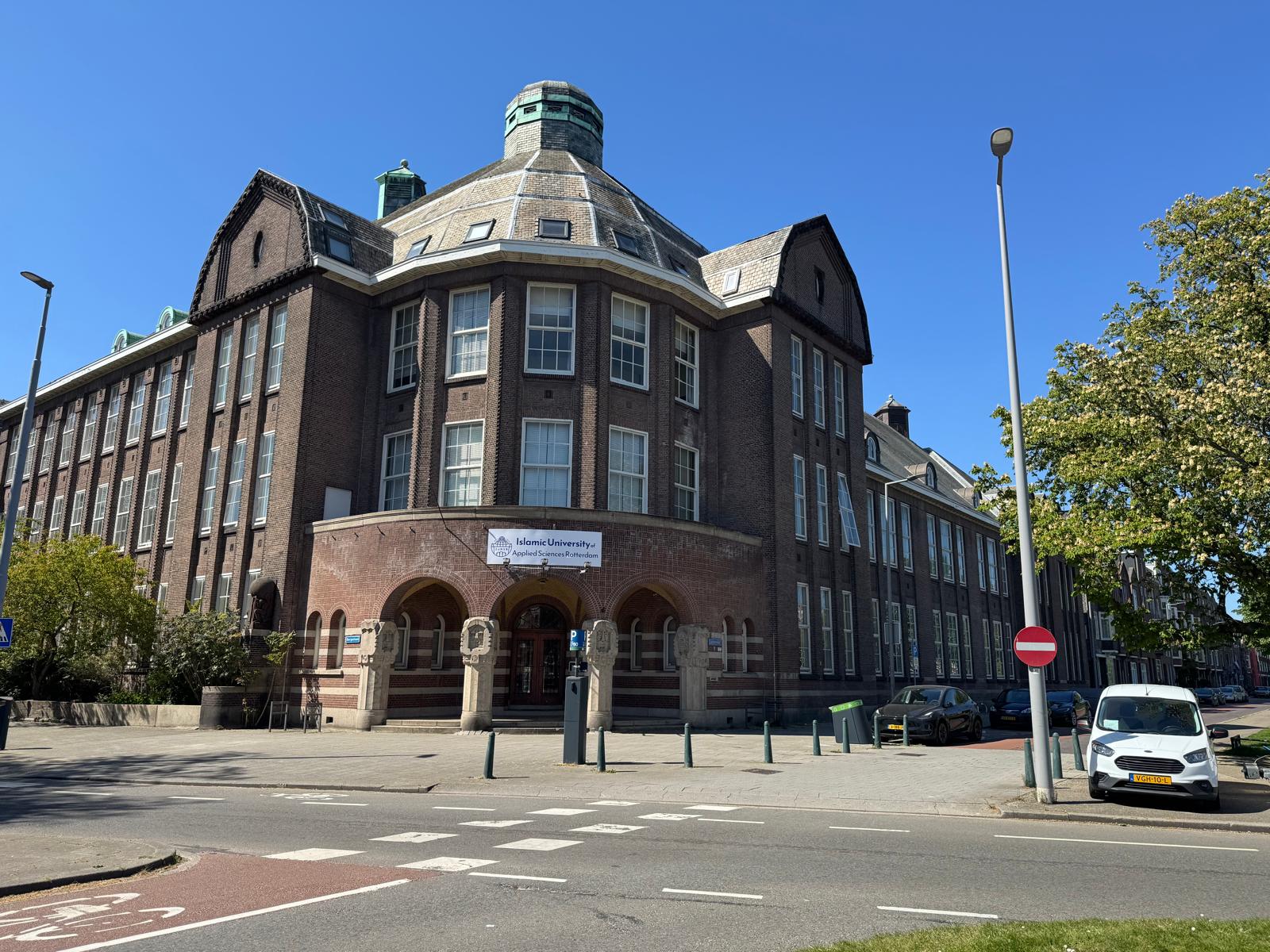 Meld je nu aan voor de Bachelor Islamitische Theologie of de Master Islamitische Geestelijke Verzorging en zet de volgende stap in jouw ontwikkeling...